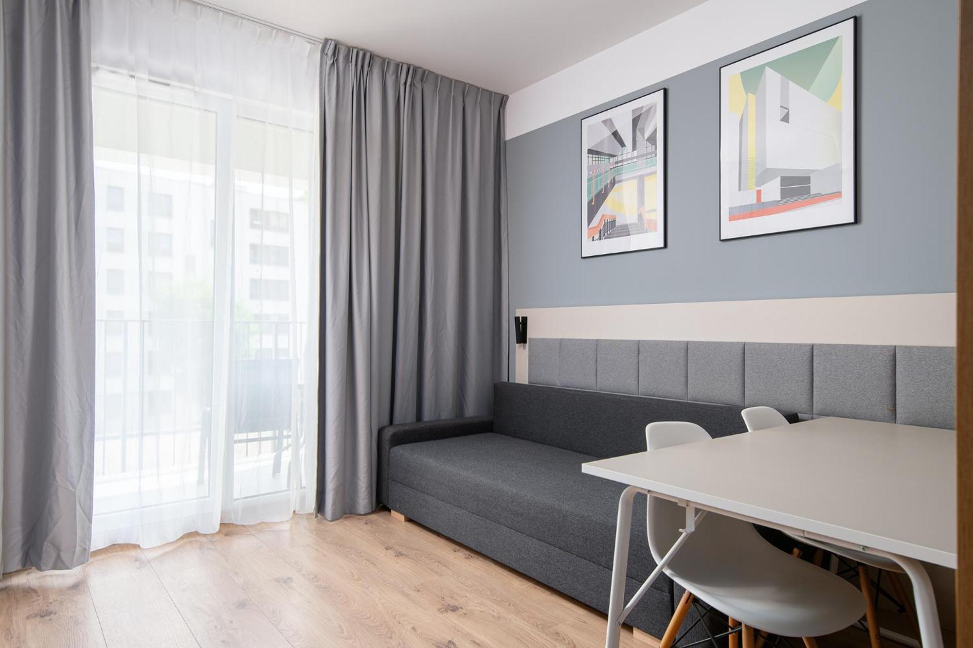 Rentplanet - Apartamenty Wolska Varsovia Exterior foto